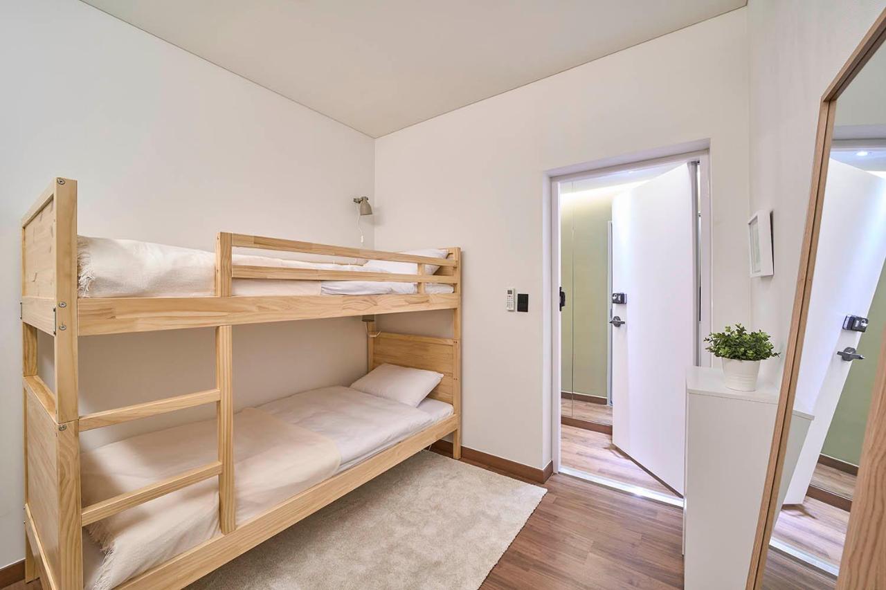 Futon Guesthouse Сеул Екстериор снимка
